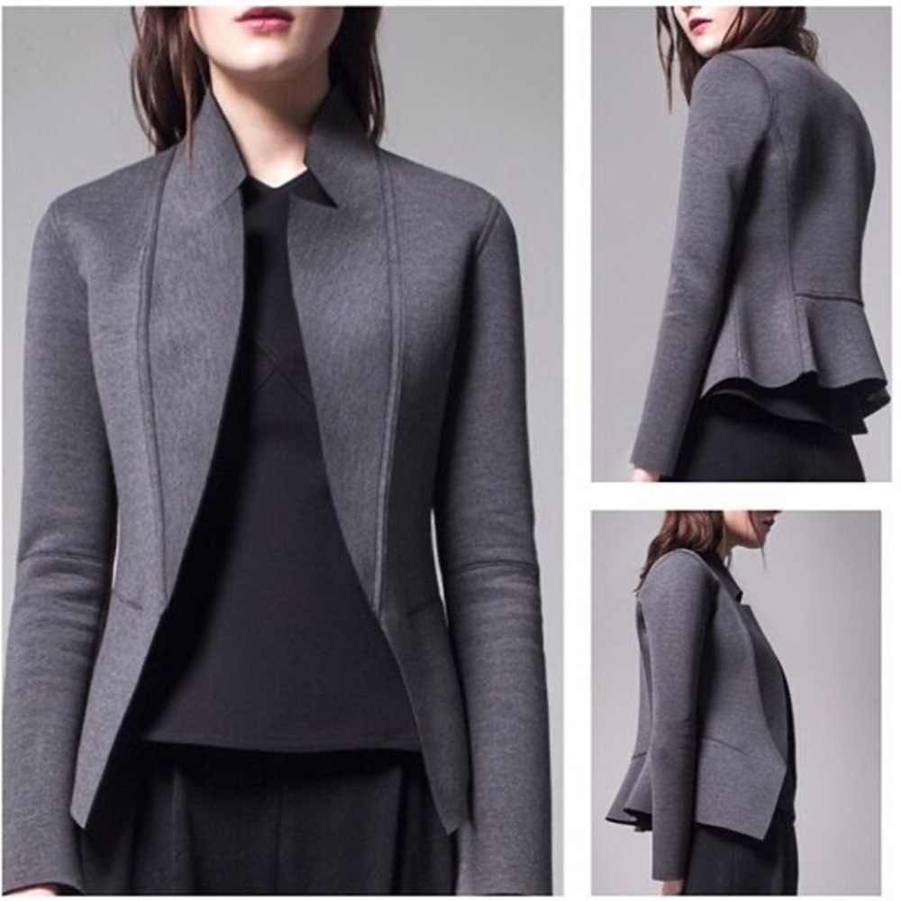 Yoana Baraschi Gray blazer with slit sleeves and snap front closure; Size: L